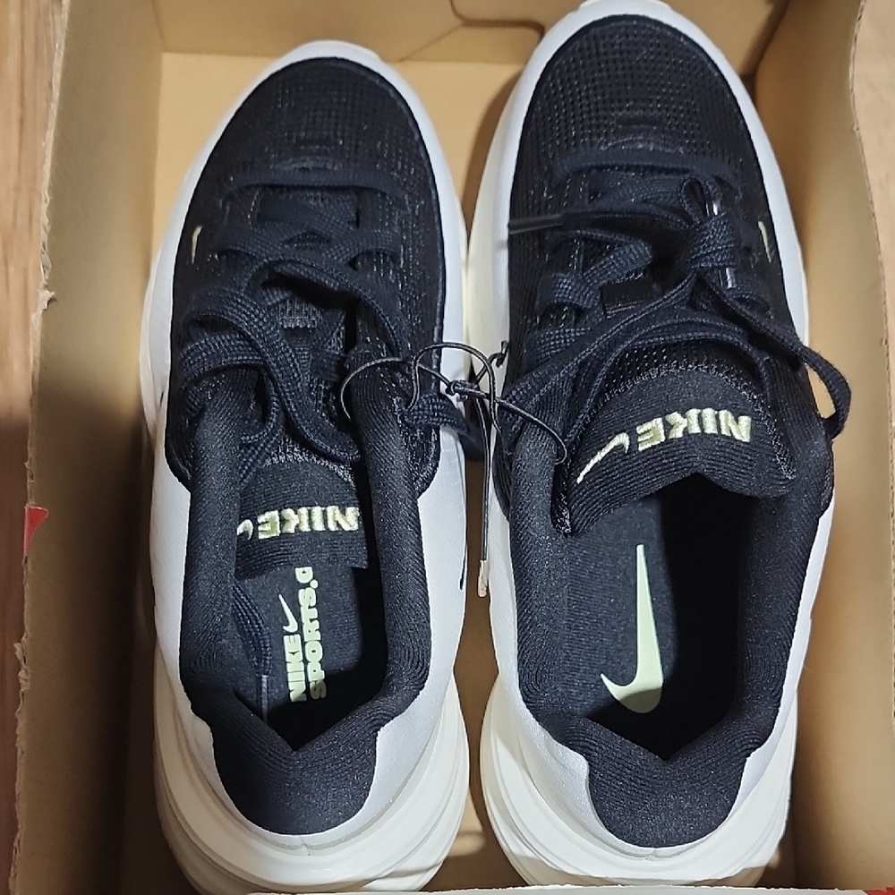 Nike Dual-Tone Black and White Shoes